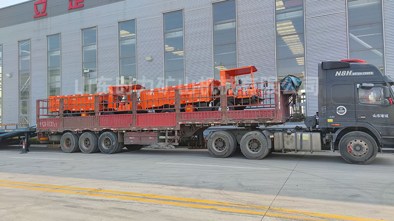 2臺uq-8井下自卸車發(fā)往湖南